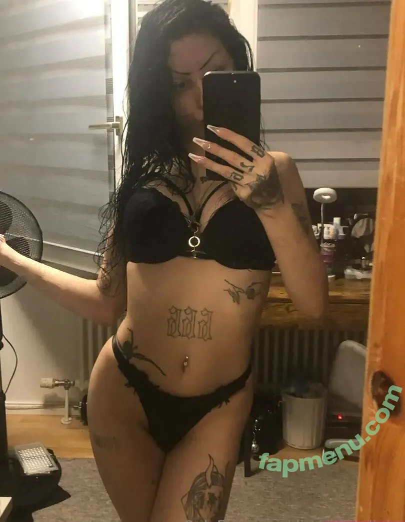 diretuttoedipiu nude photo #0273 (diretuttoedipiu)