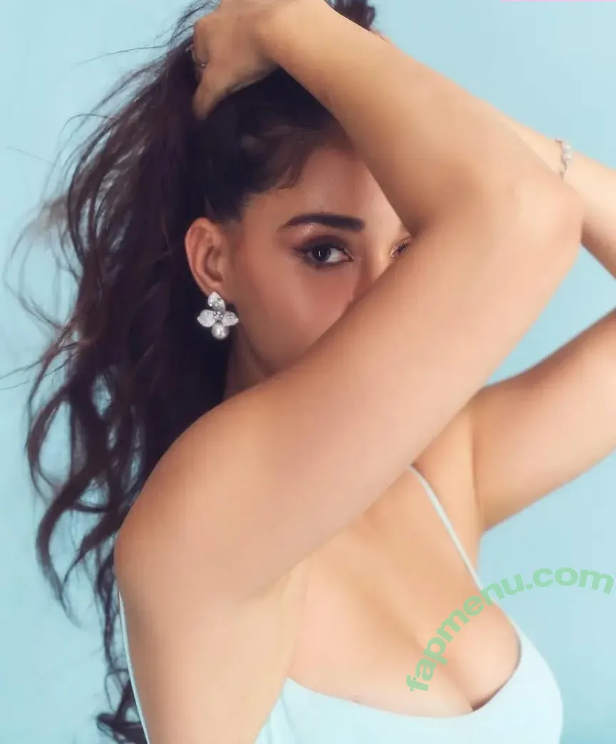 Disha Patani nude photo #0364 (Paatni / dishapatani / dishpatani)