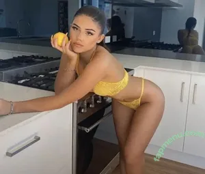  nude photo #0001