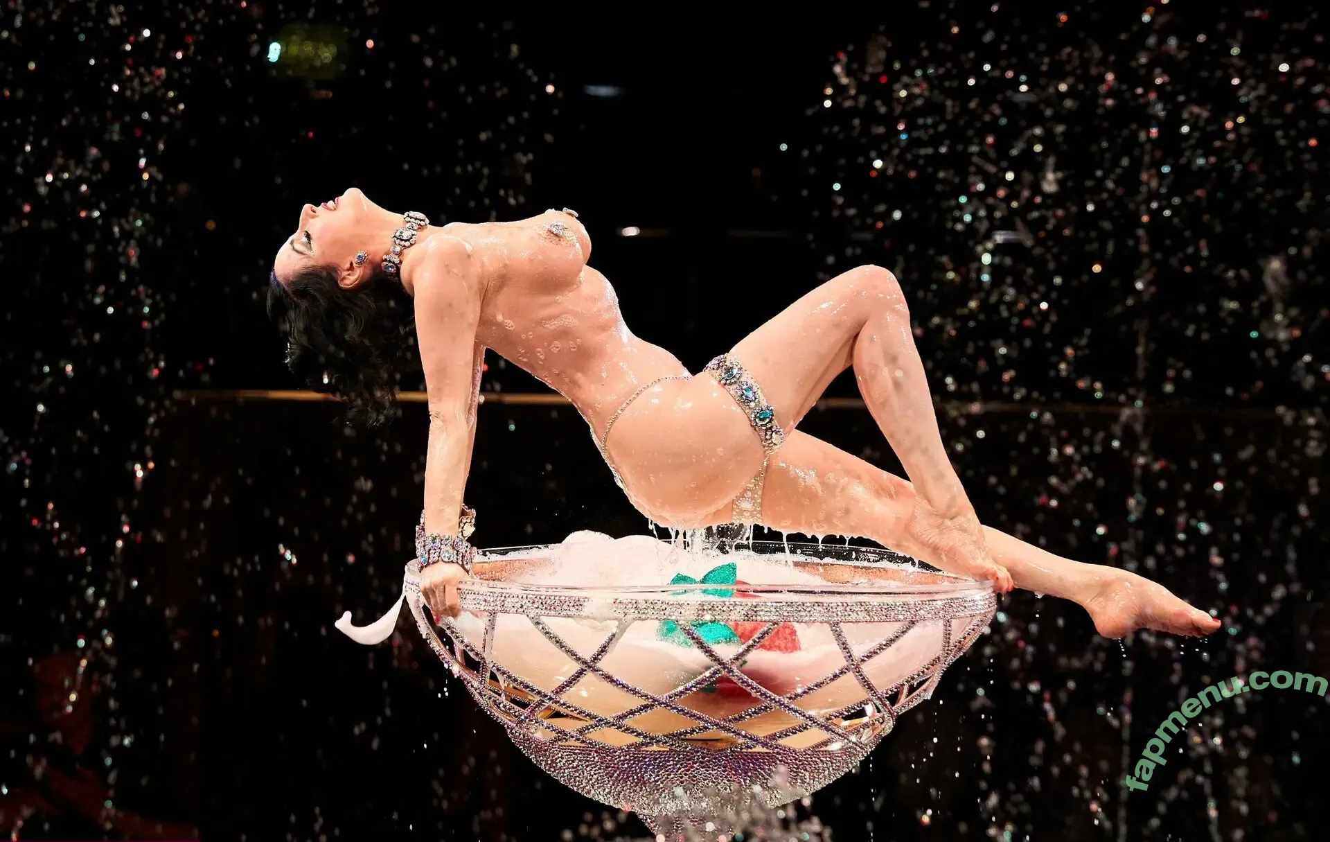 Dita Von Teese nude photo #3205 (Ditavonteese)
