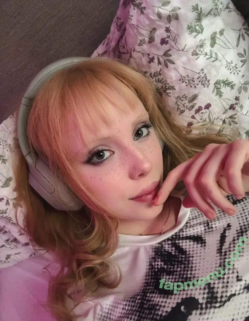 Divvity nude photo #0022 (divvity1)