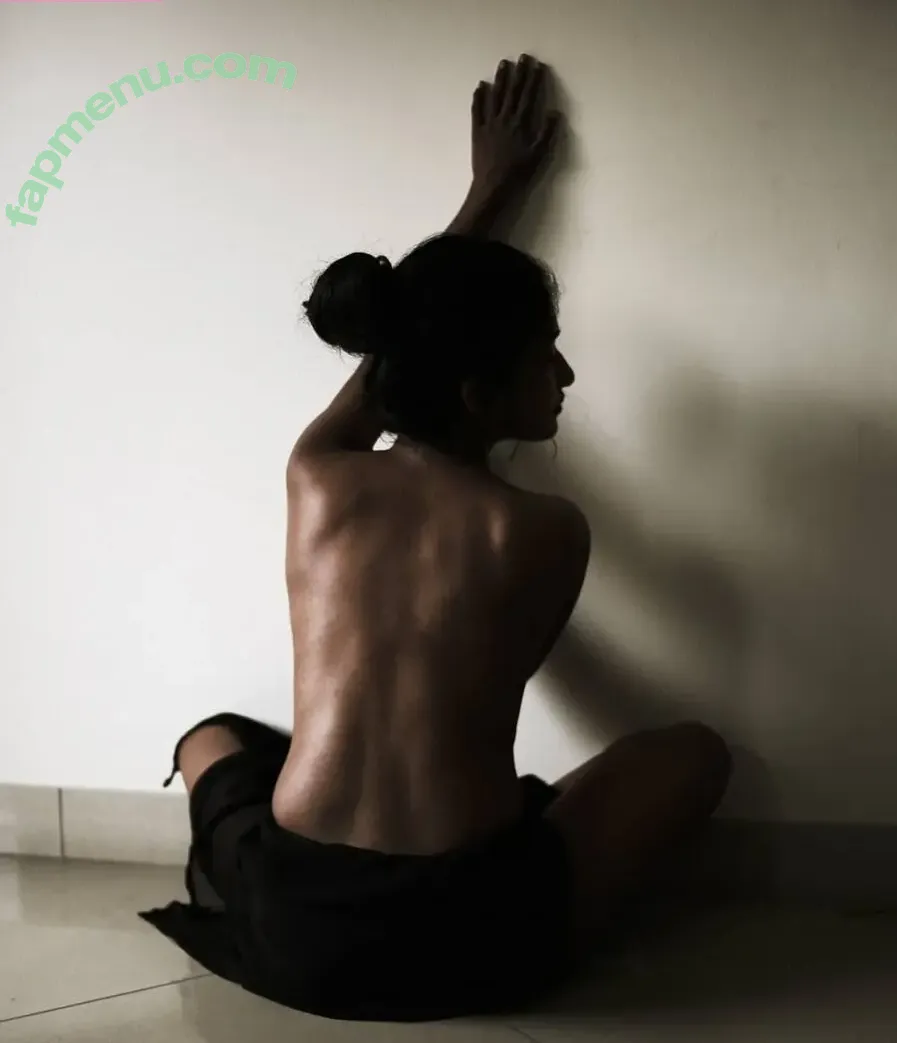 Divya Muraleedharan nude photo #0022 (Divz_muralee / Sigo_aprendiendo / Touche_esthetique)