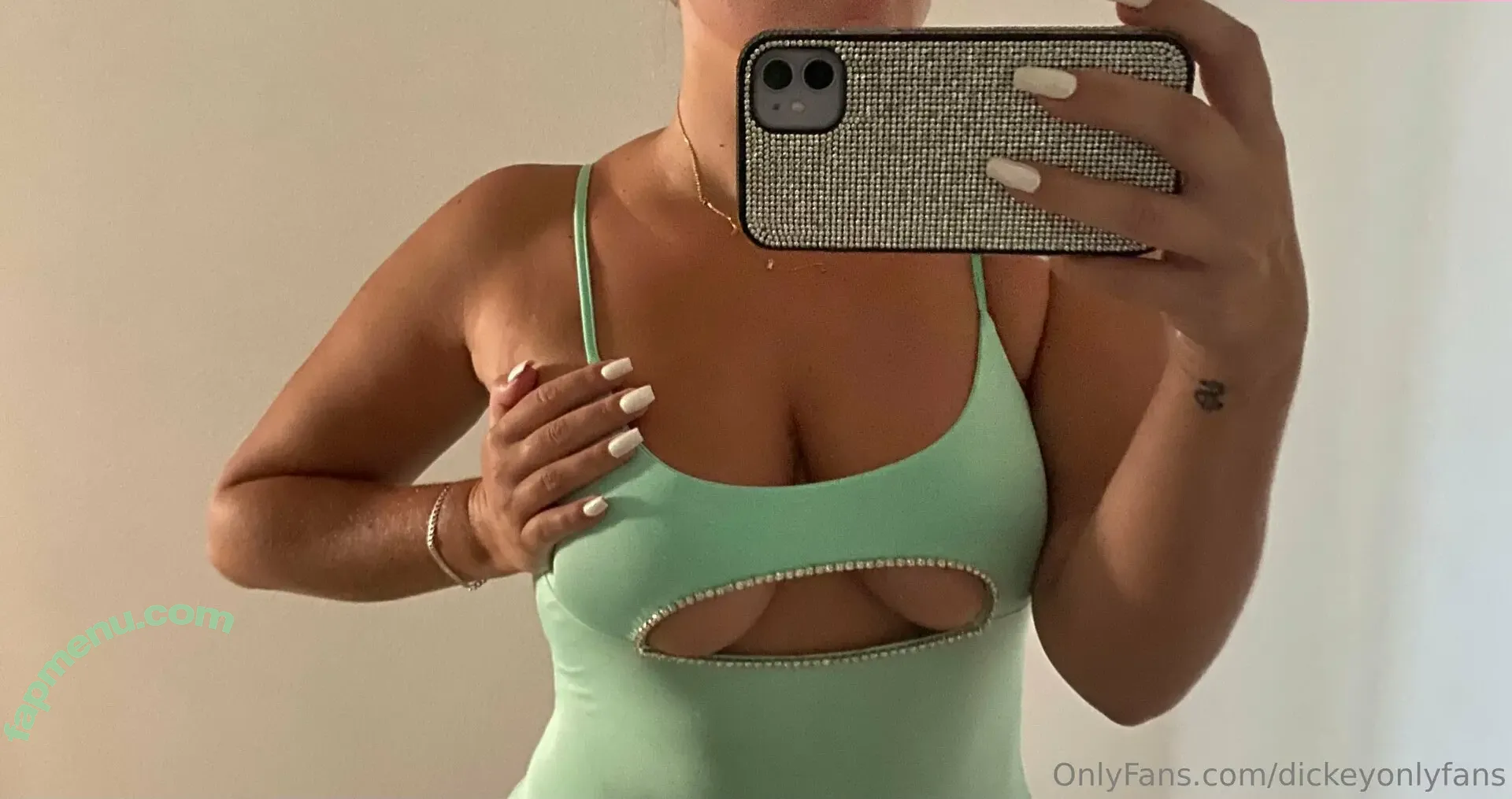 dixii20 nude photo #0003 (reel)