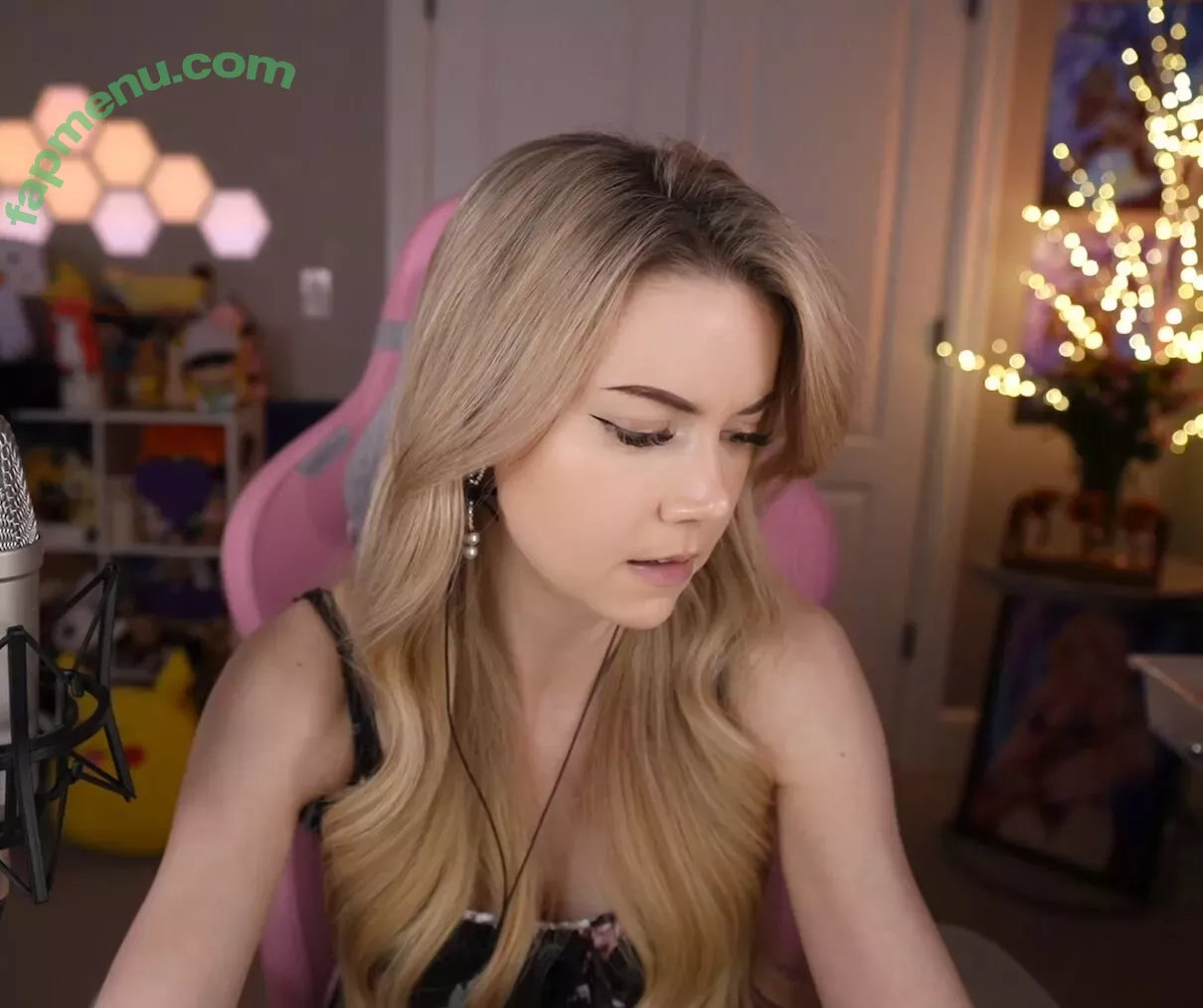 Dizzykitten nude photo #1404 (dizzykitten7 / dizzykittenpaws / thedizzykitten)