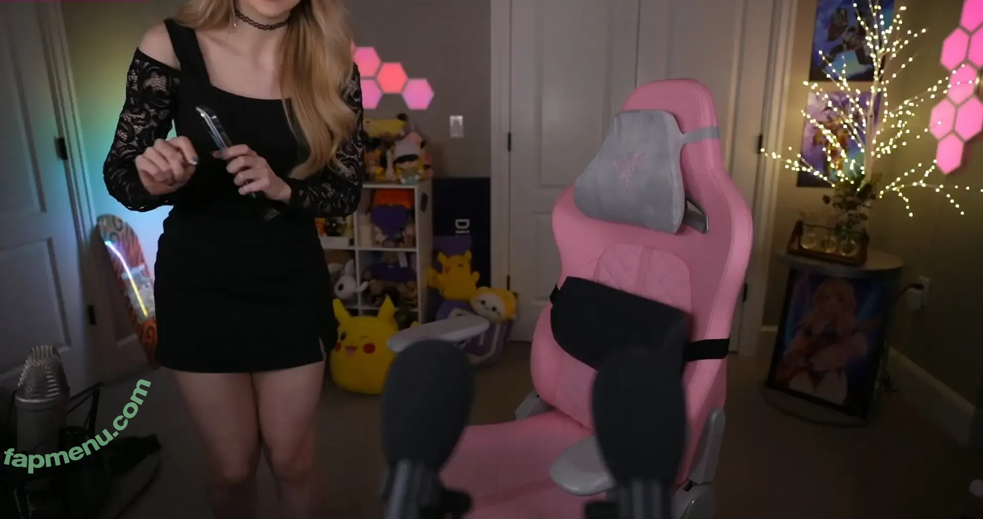 Dizzykitten nude photo #1956 (dizzykitten7 / dizzykittenpaws / thedizzykitten)