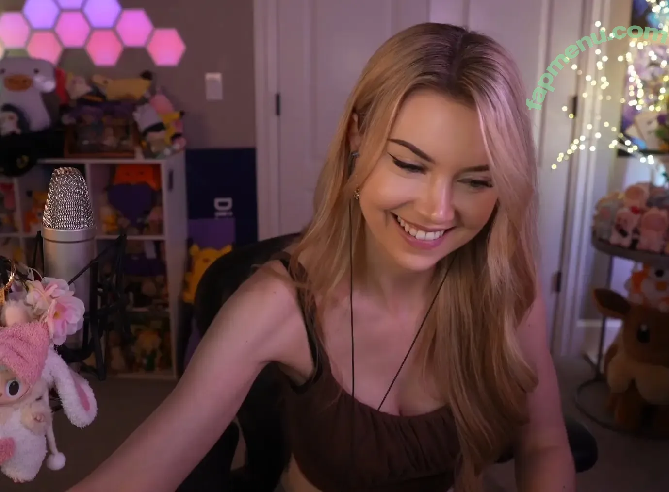Dizzykitten nude photo #2466 (dizzykitten7 / dizzykittenpaws / thedizzykitten)