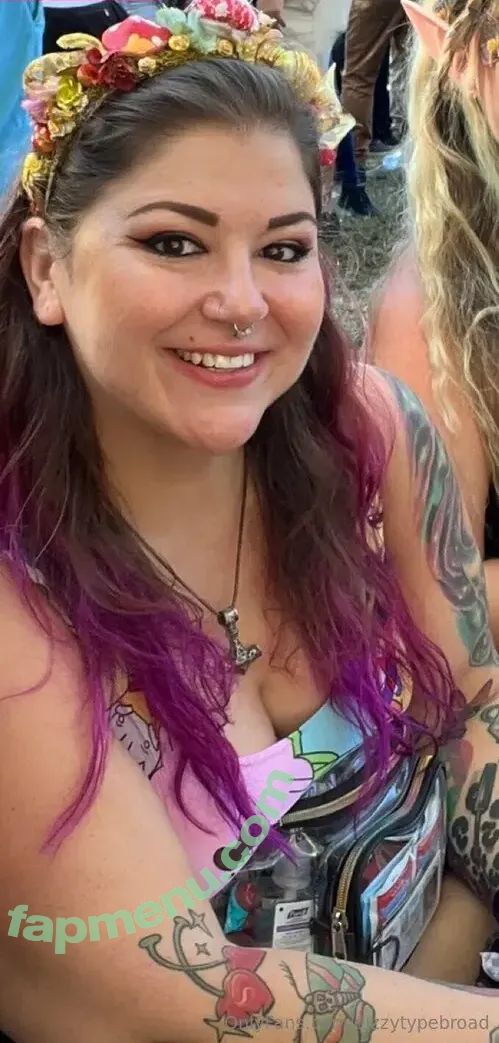 dizzytypebroad nude photo #0008 (thedizzykitten)