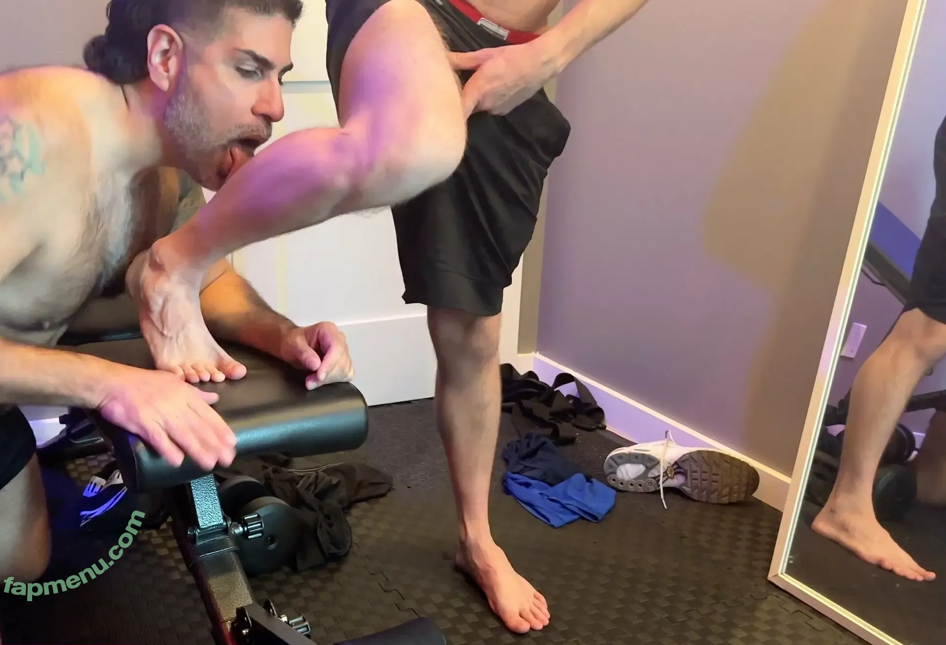 djguyruben nude photo #0123 (djguyruben)