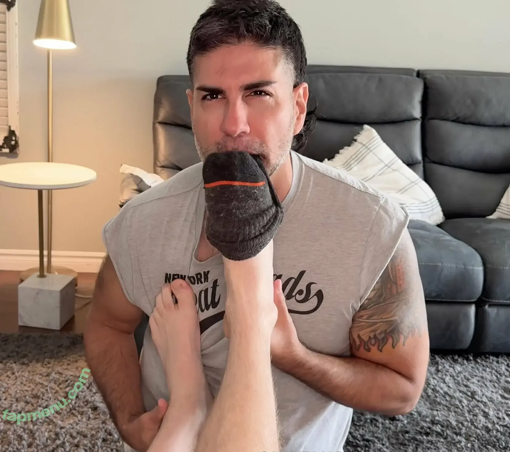 djguyruben nude photo #0206 (djguyruben)