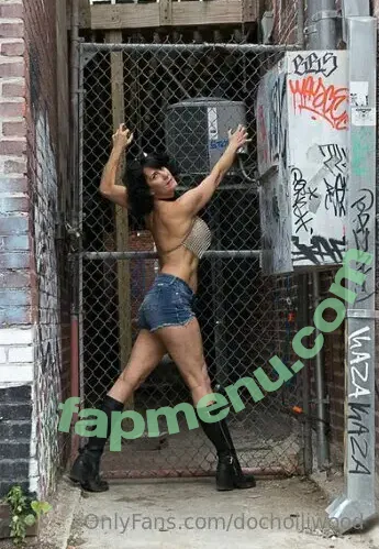 docholliwood nude photo #0011 (docholliwood)