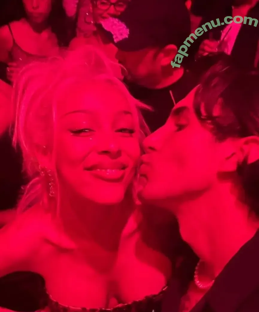 Doja Cat nude photo #1692 (DojaCat)
