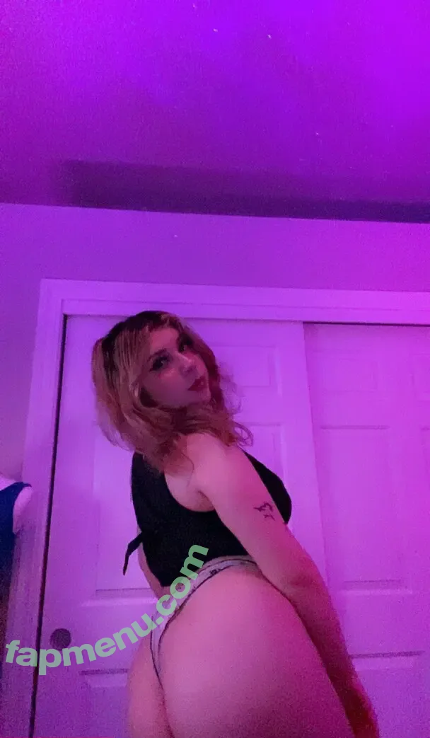 dollygraveee nude photo #0011 (dollygraveee)
