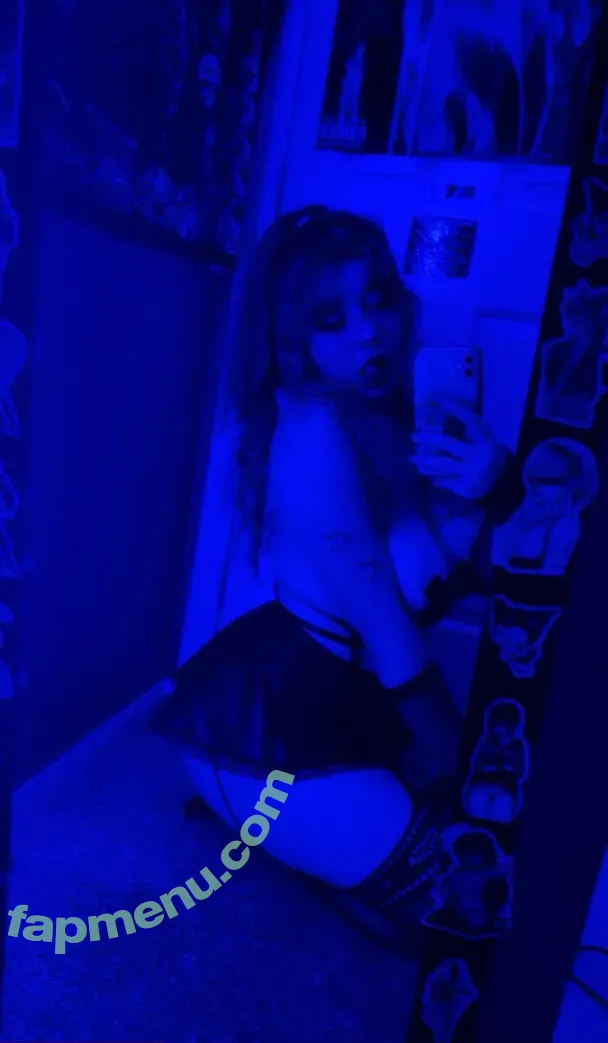 dollygraveee nude photo #0020 (dollygraveee)
