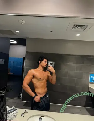 dominicanpapi4 / ralphyperdomo nude photo #0115