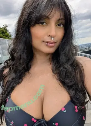 doomergal / Anyana nude photo #0010