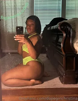 Dopegirlchristina / Miss.carter2you2 / ccluyla4x nude photo #0005
