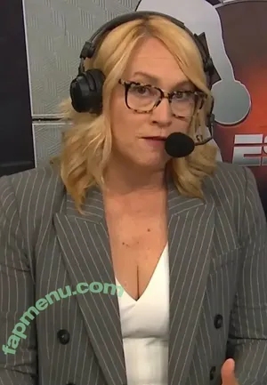 Doris Burke / dorisaburke nude photo #0001