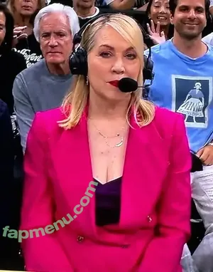 Doris Burke / dorisaburke nude photo #0002