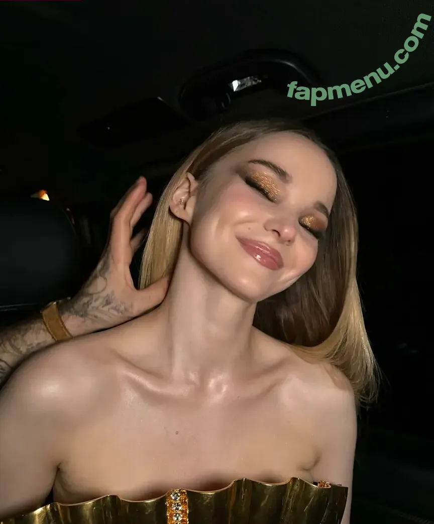 Dove Cameron nude photo #0065 (darkwingdove / dovecameron)