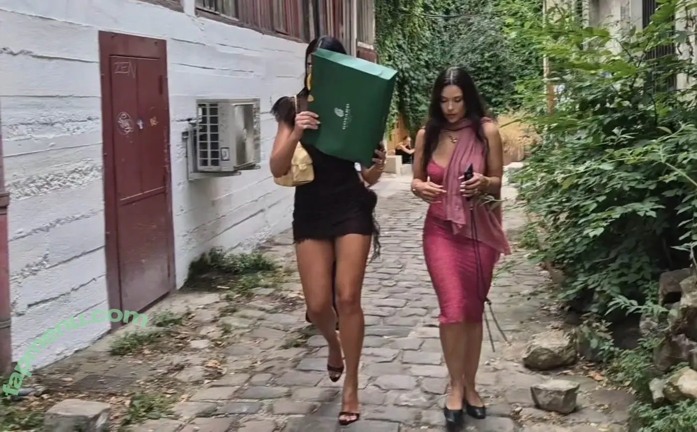 Dua Lipa nude photo #9322 (dualipa / newsong)