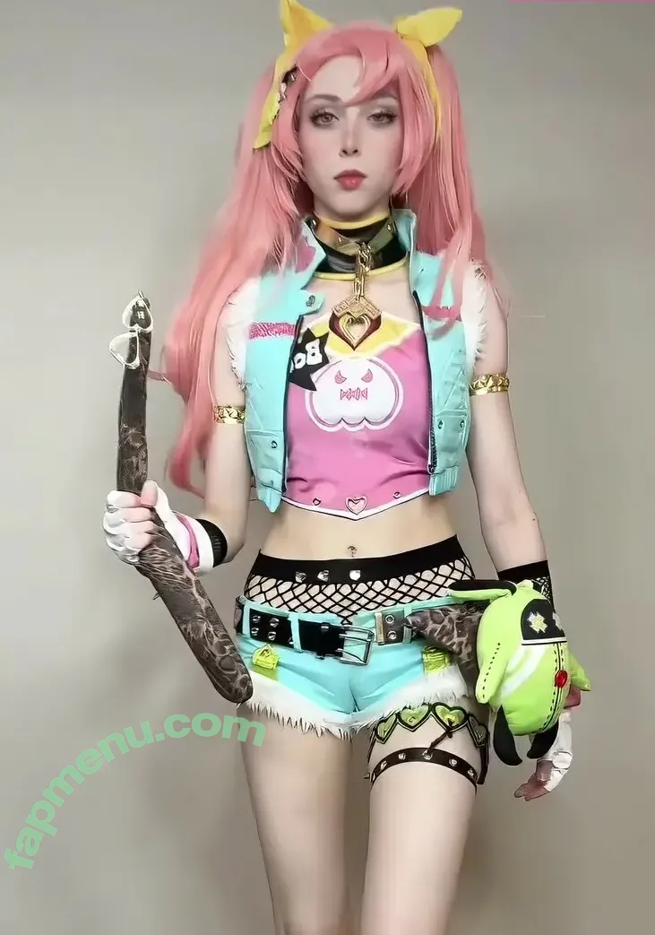 Duckie.Cos nude photo #0306 (Lexi / darlingducky / duckie_cos)