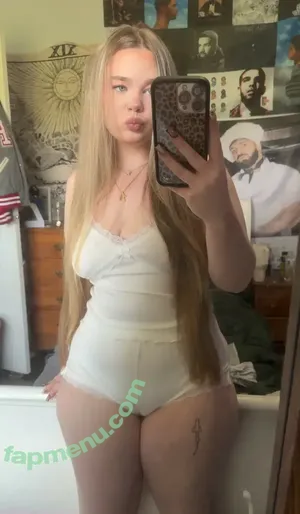 Dulyiis / Amelia.yeahh / Amslka6 nude photo #0039