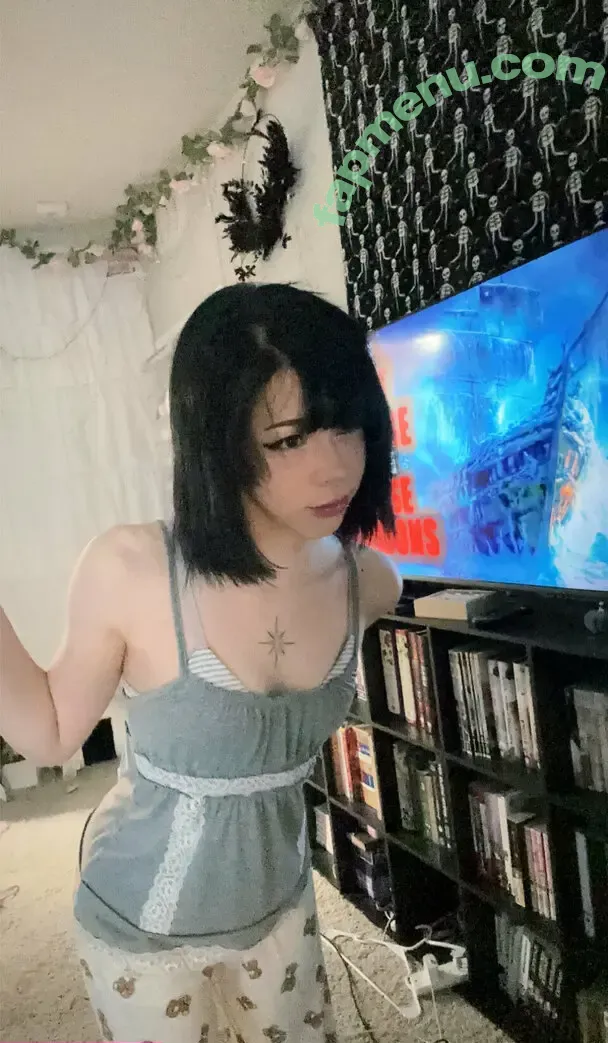 dummi.gf nude photo #0001 (kariwahh)