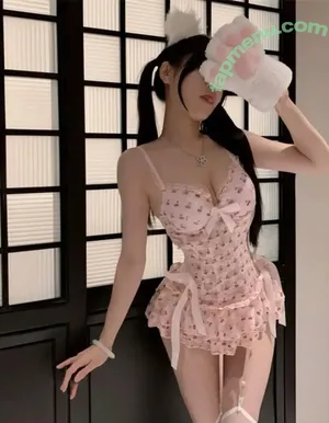 Duyenn Hipp / duyenn.hipp nude photo #1702