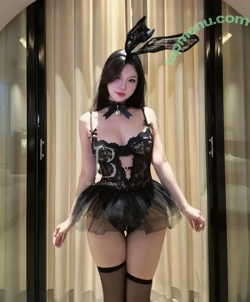 Duyenn Hipp nude photo #1577 (duyenn.hipp)