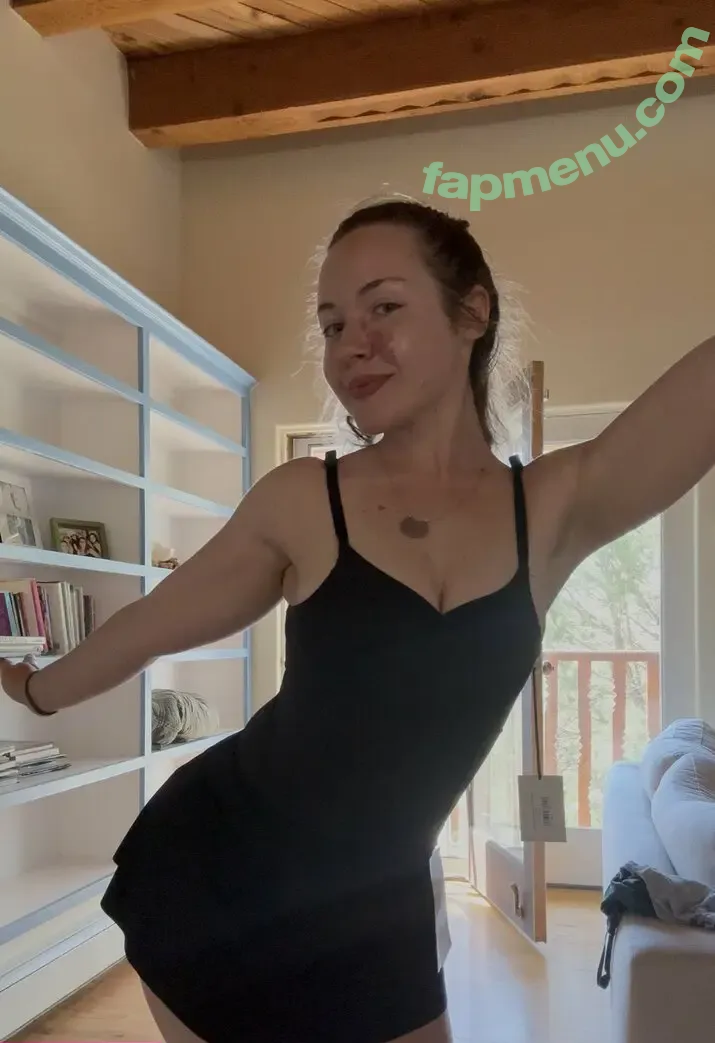 earth2lilah nude photo #0002 (Earthtolilah / earth2lekessia / reel)