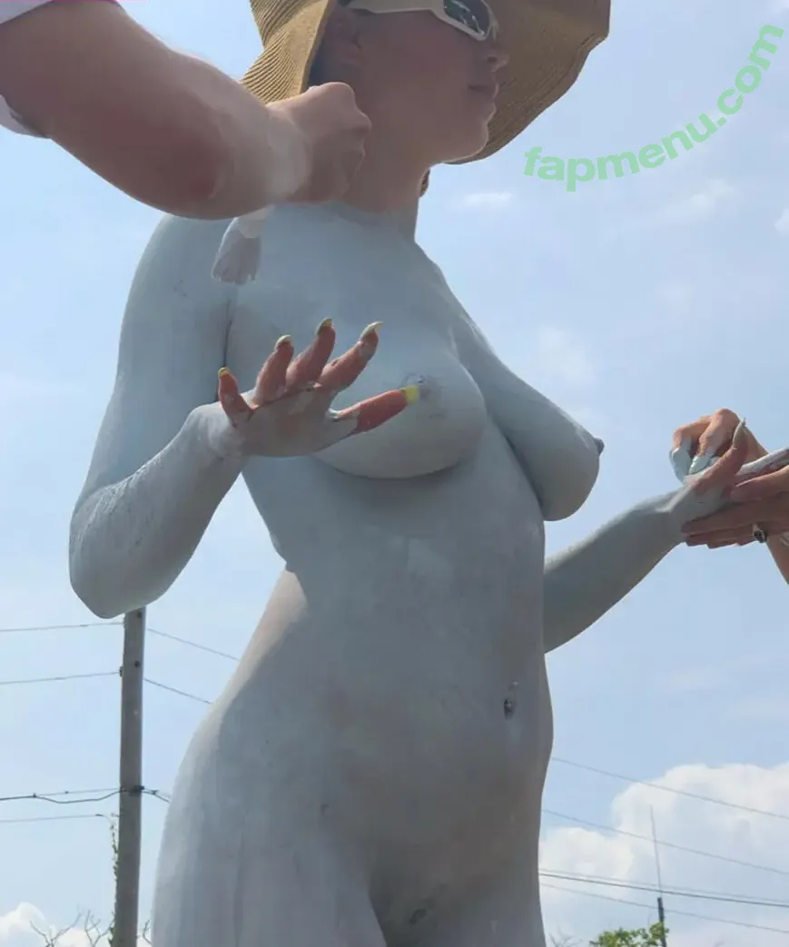 Eartheater nude photo #0009 (Alexandra Drewchin)