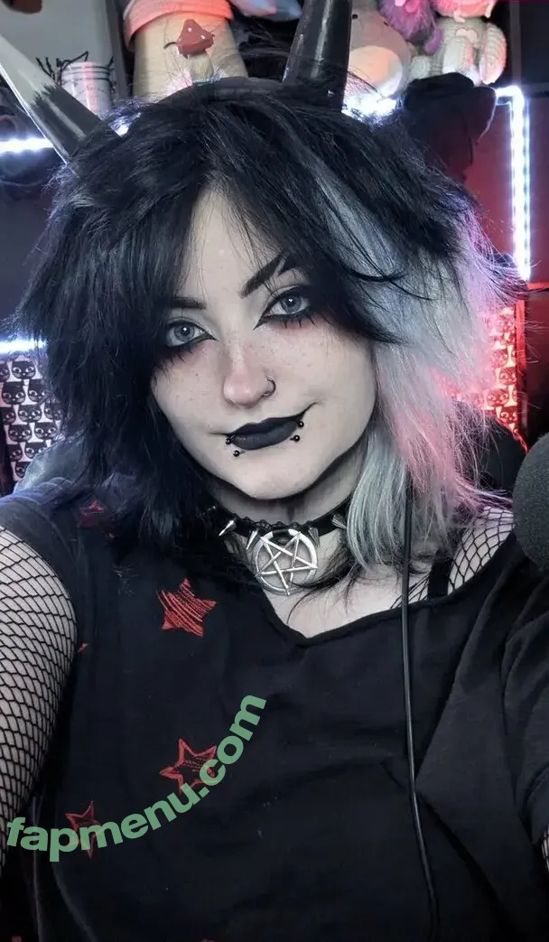 Easygoinggoth nude photo #0035 (Easygoinggoth)