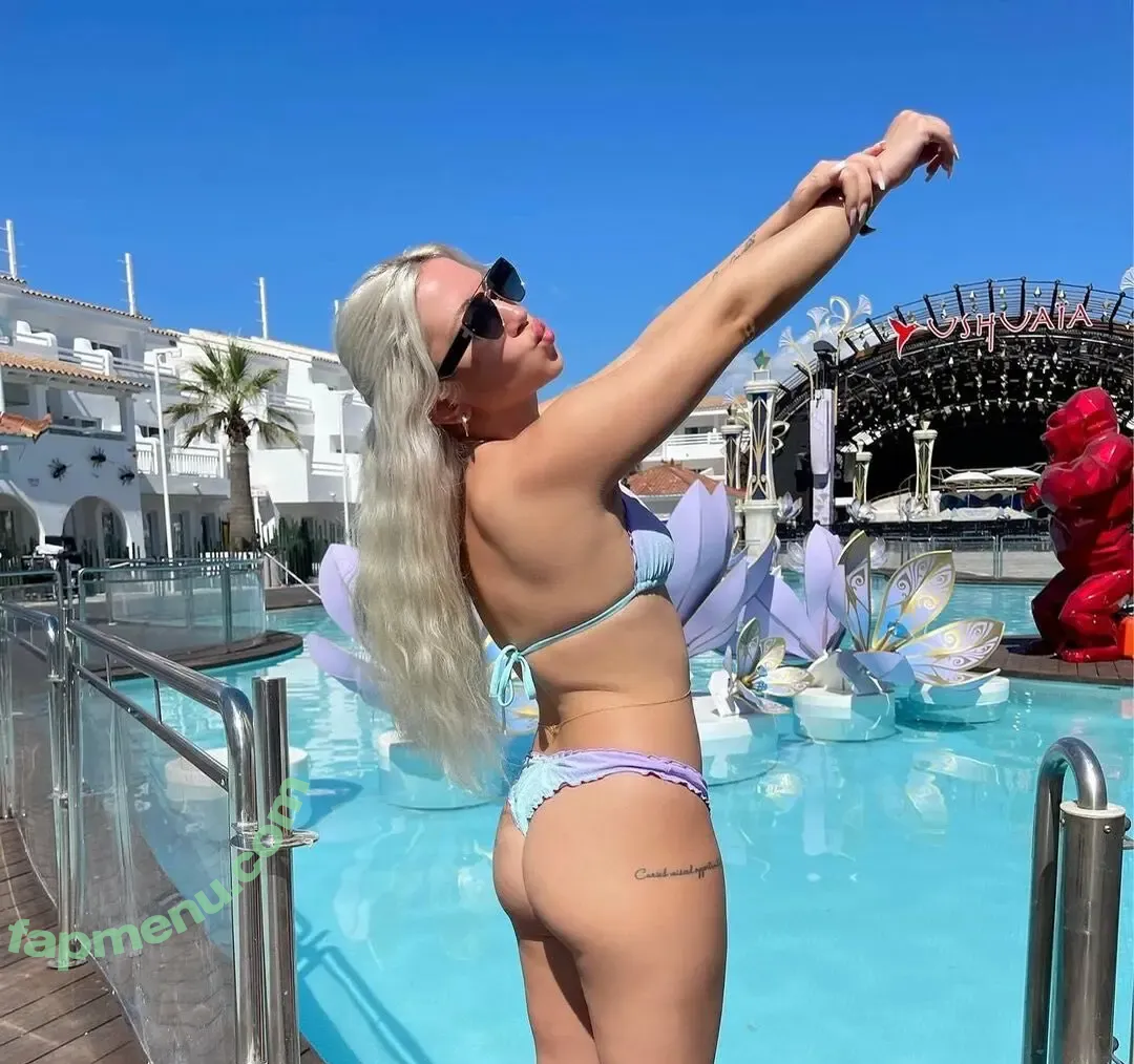 Ece Seçkin nude photo #0006 (Ece Seçkin)