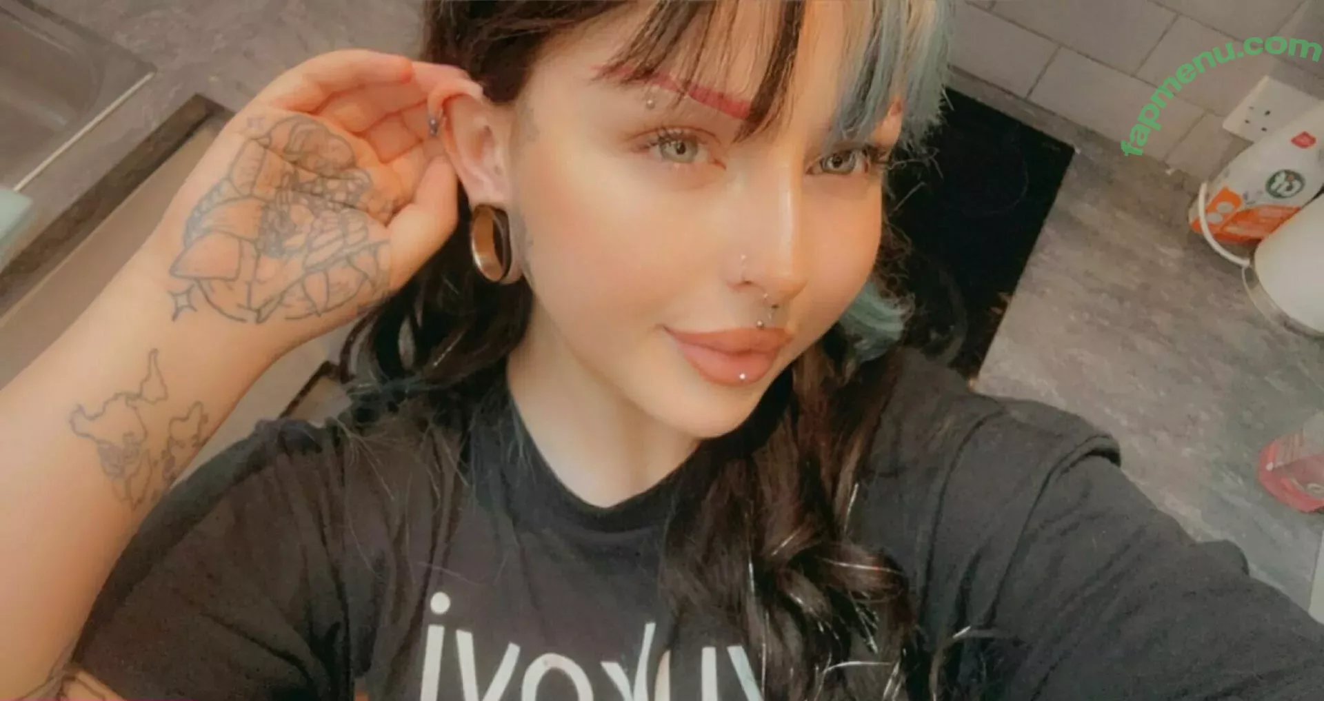 edenivyxo nude photo #0227 (edenivyxx)