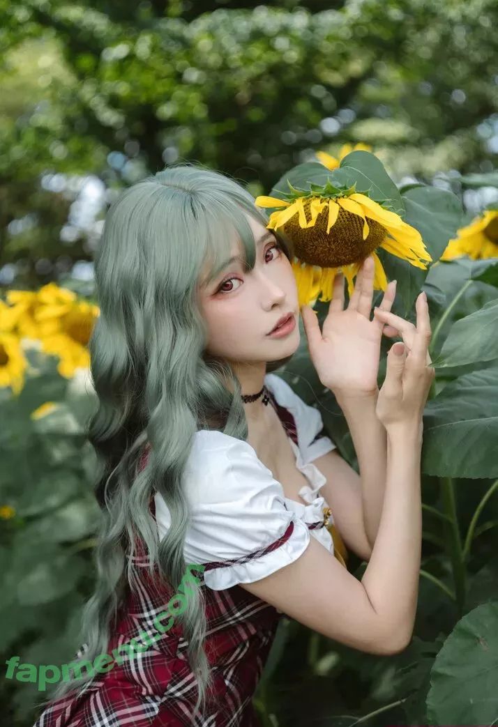 eeelyeee nude photo #1317 (Ely Cosplay / Ely_eee)