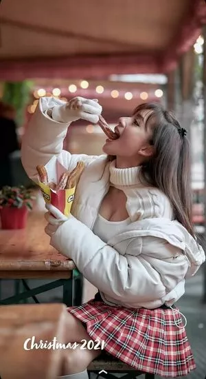 Eevee Enara / eeveenara / eeveenings nude photo #0013