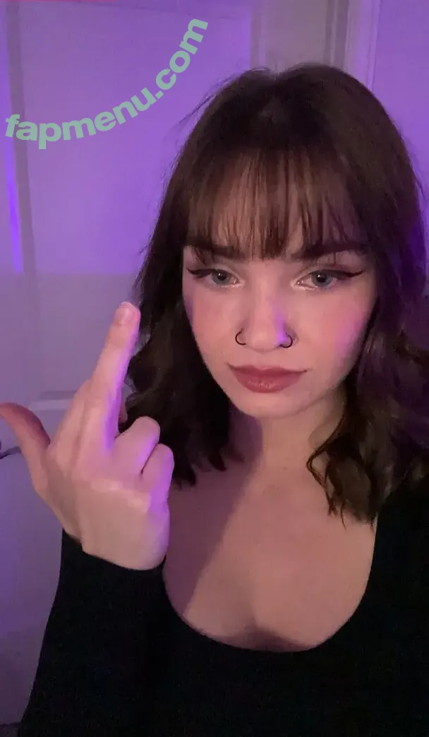 egirlMo nude photo #0003 (egirlm0 / queen_egirl27)