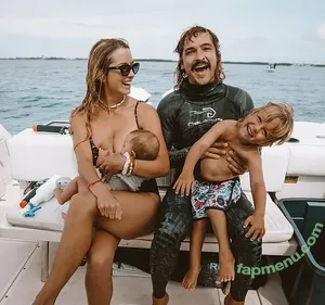 Elayna Carausu / Sailing La Vagabonde / elayna.carausu nude photo #0080