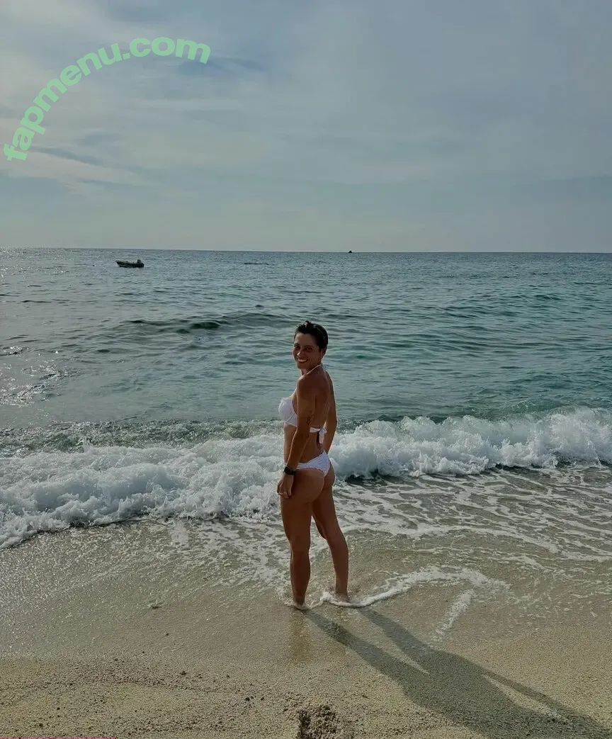 elenamusuruana nude photo #0012 (elenamusuruana)