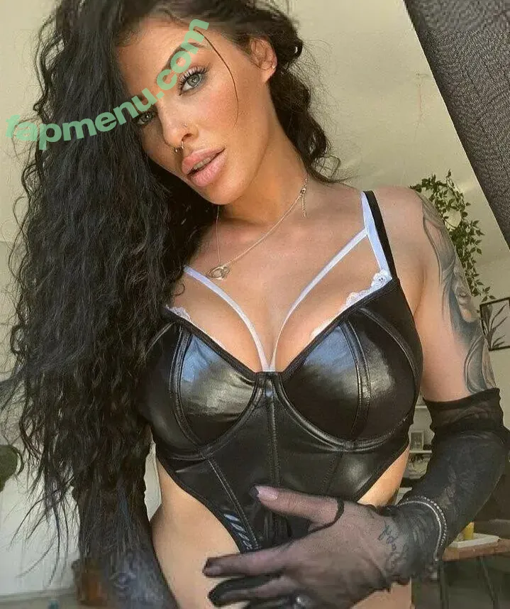 Eleyna Rei nude photo #0003 (Eleyna Rei)