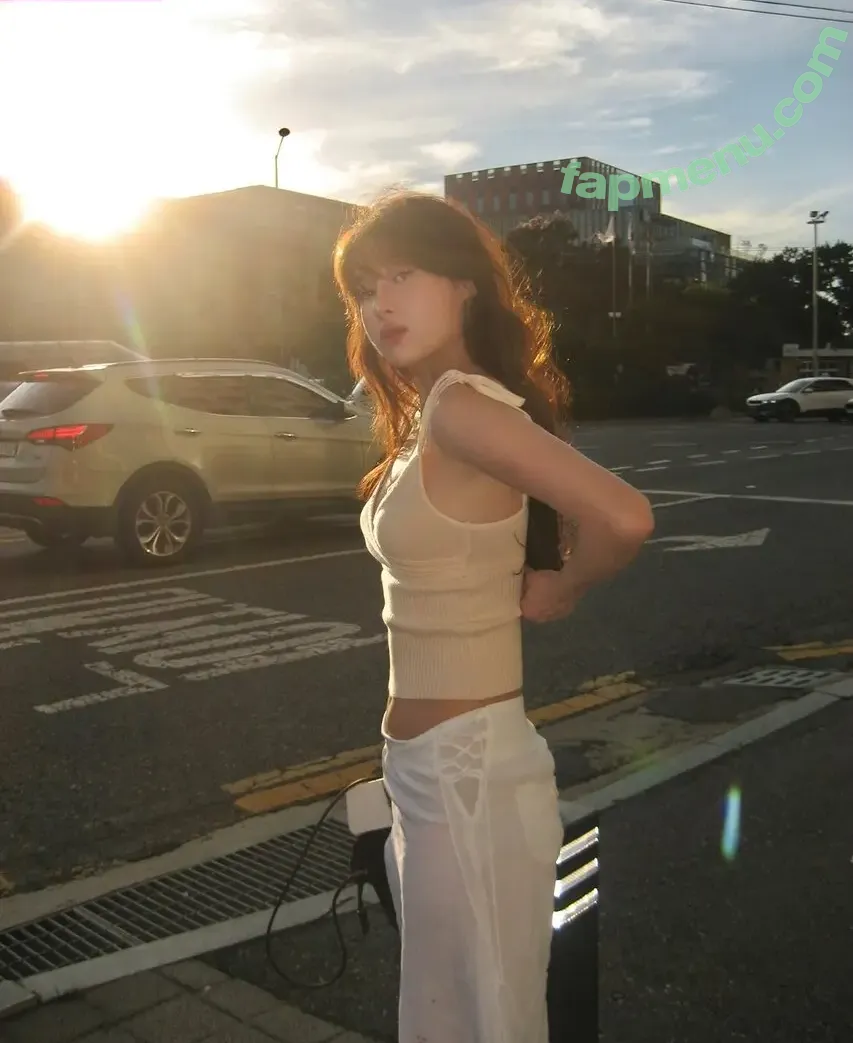 elfin_prairie nude photo #0070 (elfin_prairie)