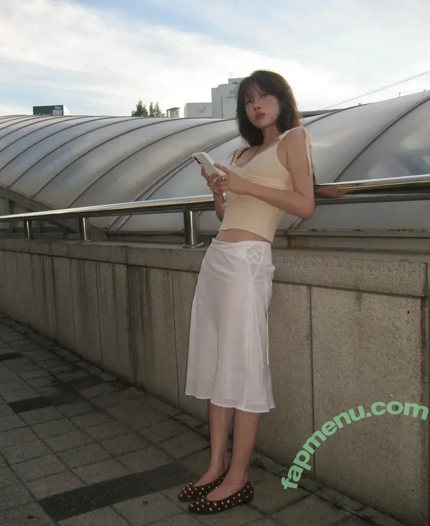 elfin_prairie nude photo #0071 (elfin_prairie)