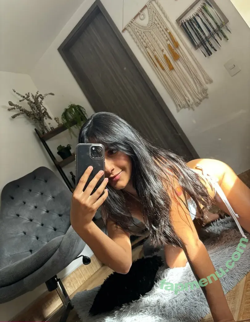 elihotchili nude photo #0004 (elihotchili)
