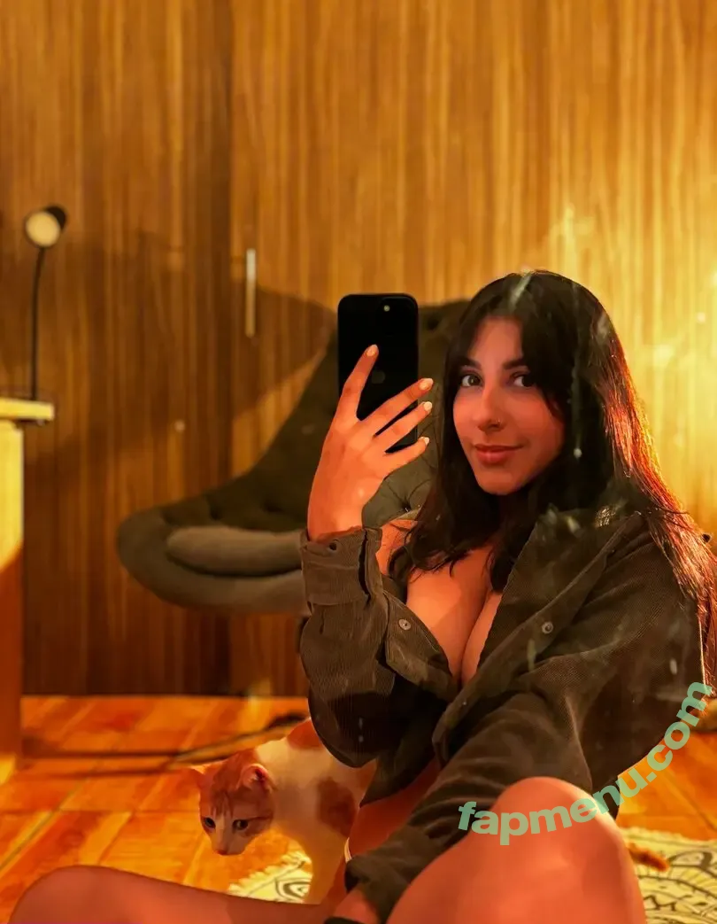 elihotchili nude photo #0050 (elihotchili)