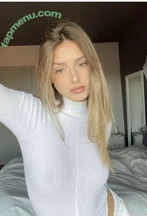  nude photo #0002