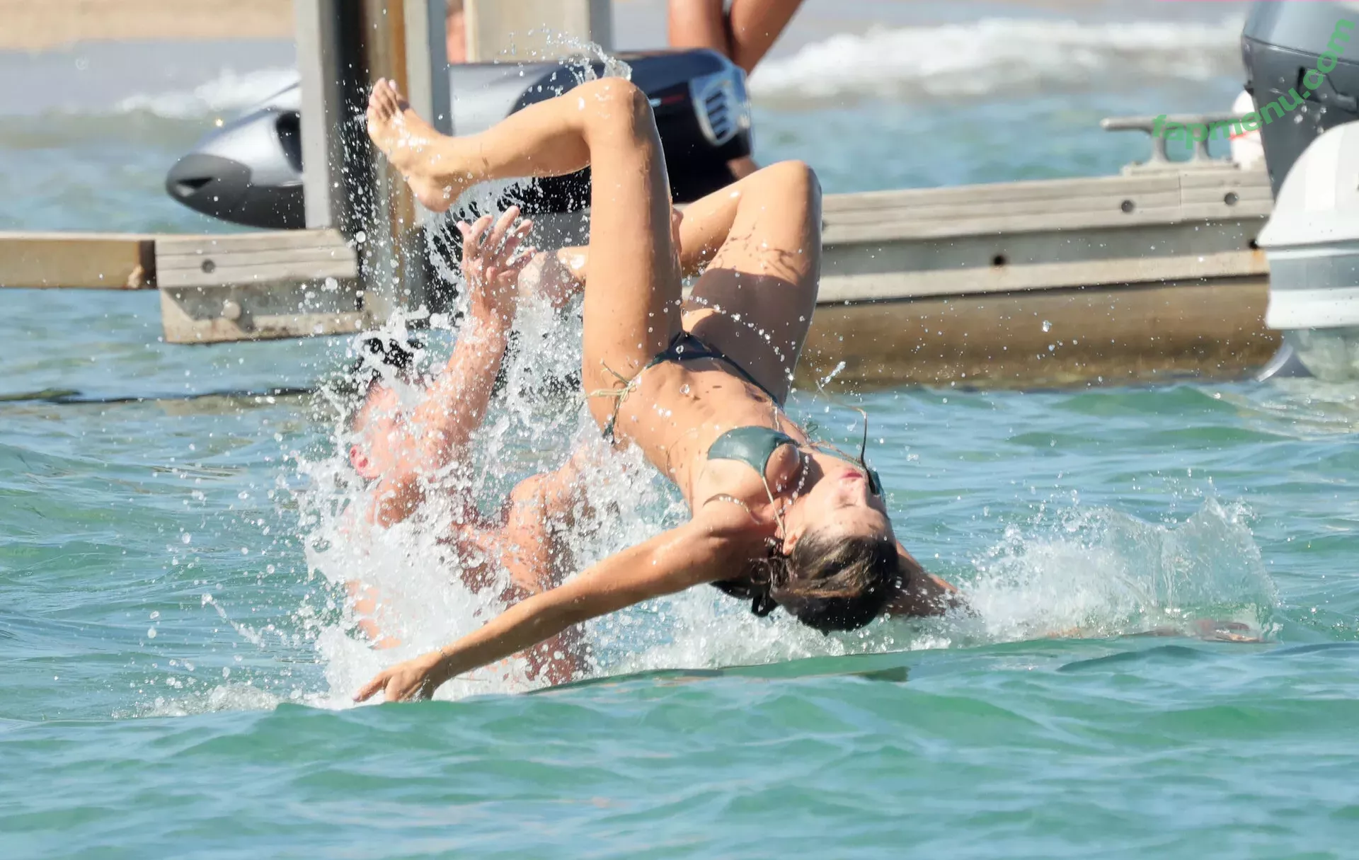Elisabetta Canalis nude photo #0702 (JustElisabetta / littlecrumb_)