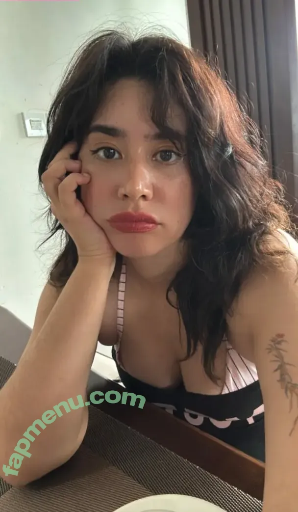 Elise ASMR nude photo #0089 (Elise Tran / Elise's Garden / reel)
