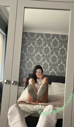 Elisha Walbyoff / elishawalbyoff / feetpicgyal / leashhaaa nude photo #0039