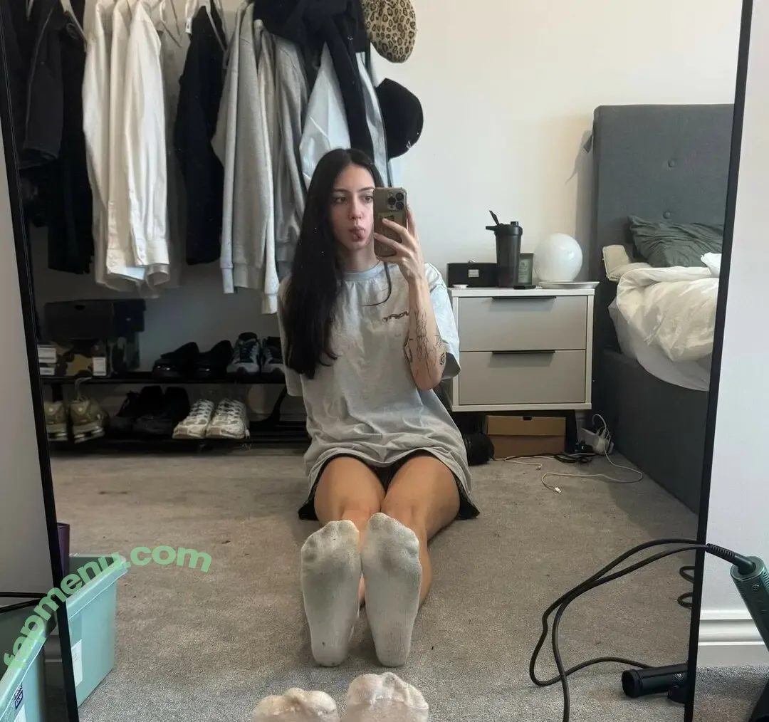Elisha Walbyoff nude photo #0030 (elishawalbyoff / feetpicgyal / leashhaaa)