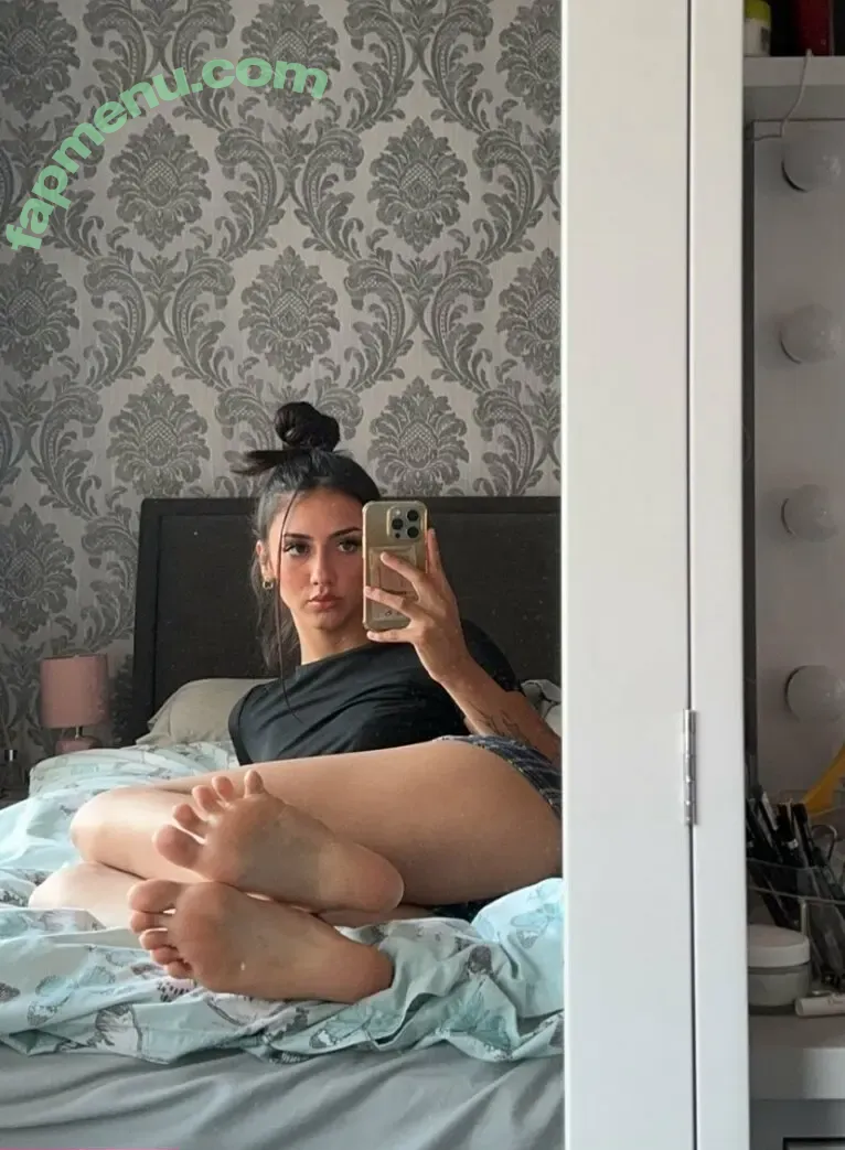 Elisha Walbyoff nude photo #0048 (elishawalbyoff / feetpicgyal / leashhaaa)